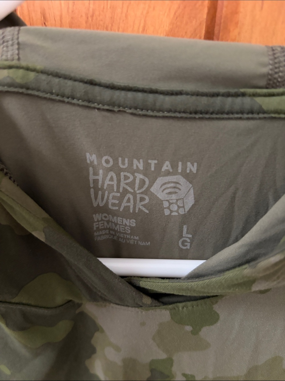 Mountain hardware crater lake sun hoodie - Picture 2 of 2
